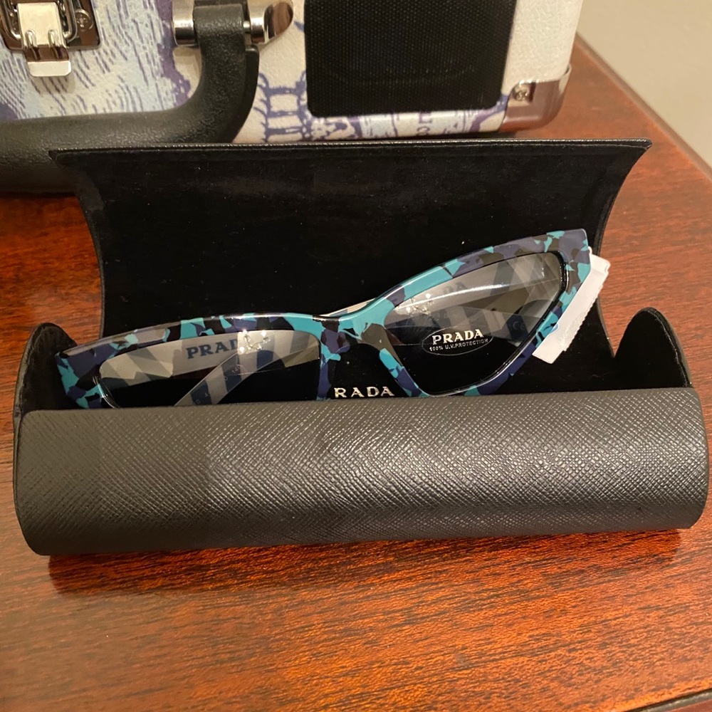 PRADA Shades 🕶